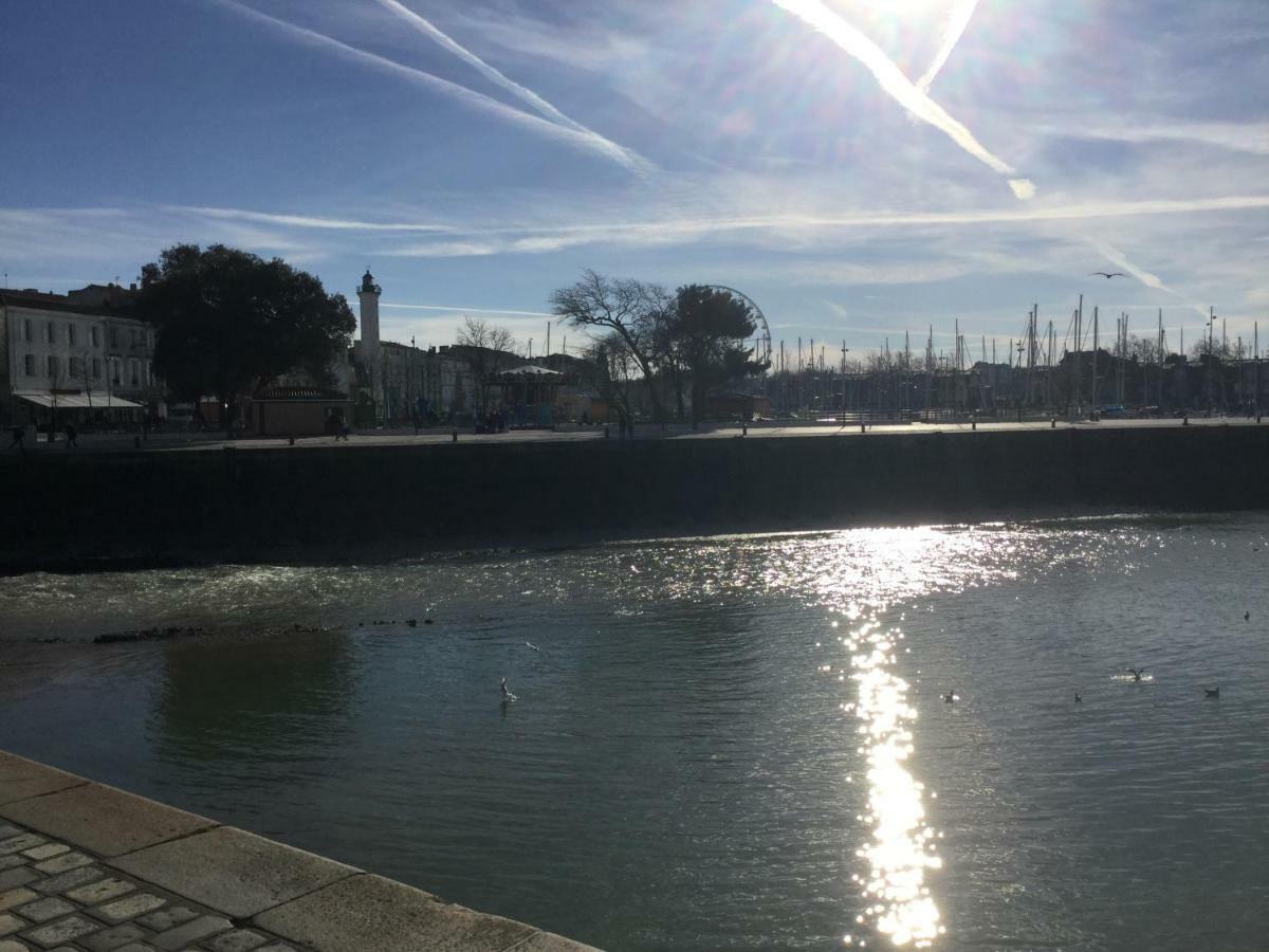 Appartement Centre Ville Pres Du Port Avec Parking Et Wifi La Rochelle  Buitenkant foto