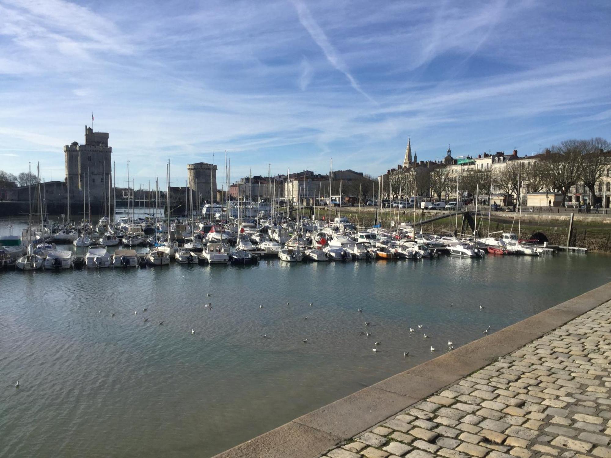 Appartement Centre Ville Pres Du Port Avec Parking Et Wifi La Rochelle  Buitenkant foto